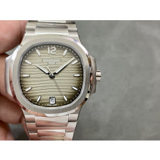 PATEK PHILIPPE NAUTILUS 7118